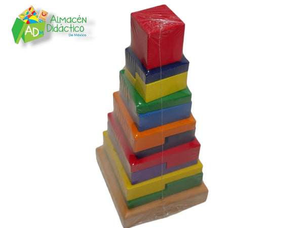PIRAMIDE GRANDE DE MADERA
