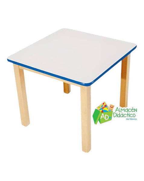 MESA CUADRADA DE MADERA