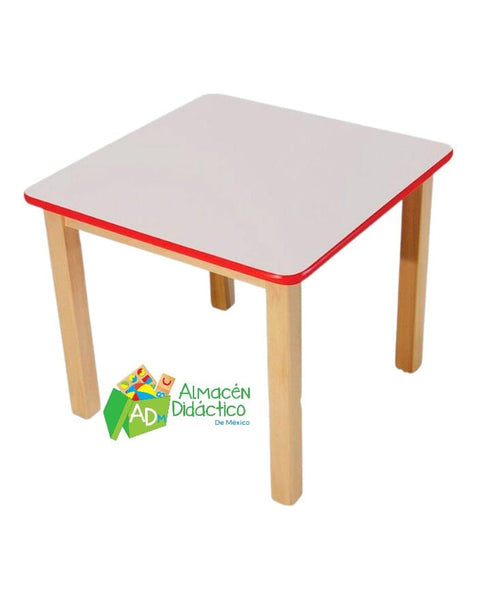 MESA CUADRADA DE MADERA