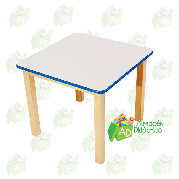 MESA CUADRADA DE MADERA